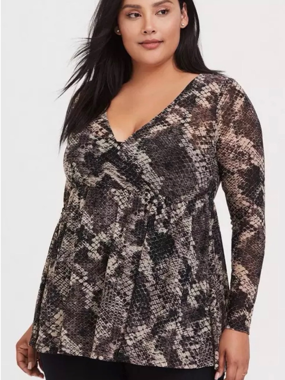 🦋 Torrid Faux Snakeskin V-Neck Long Sleeve Top - Black & Taupe